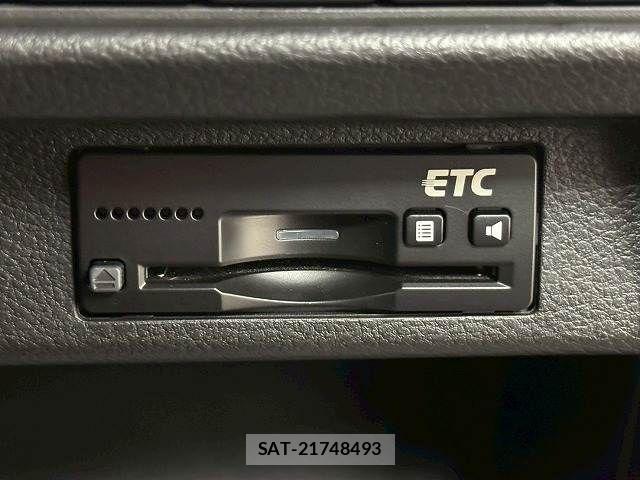 Suzuki X BEE 2018-02 7730982-11