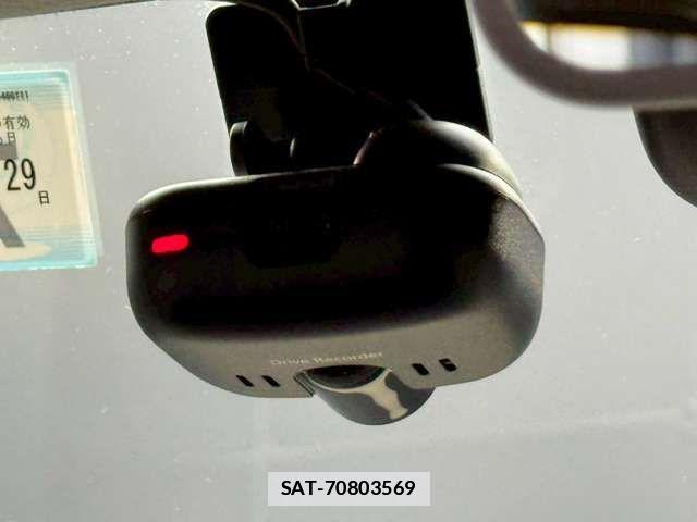 Suzuki X BEE 2021-07 7730981-12