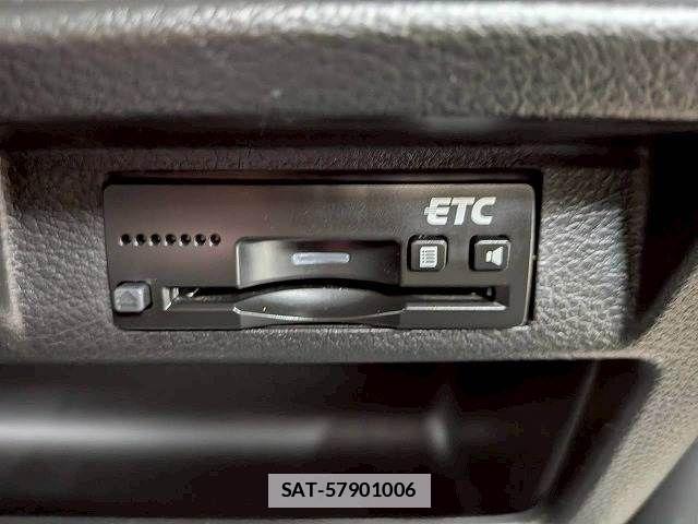 Suzuki X BEE 2019-06 7790695-9