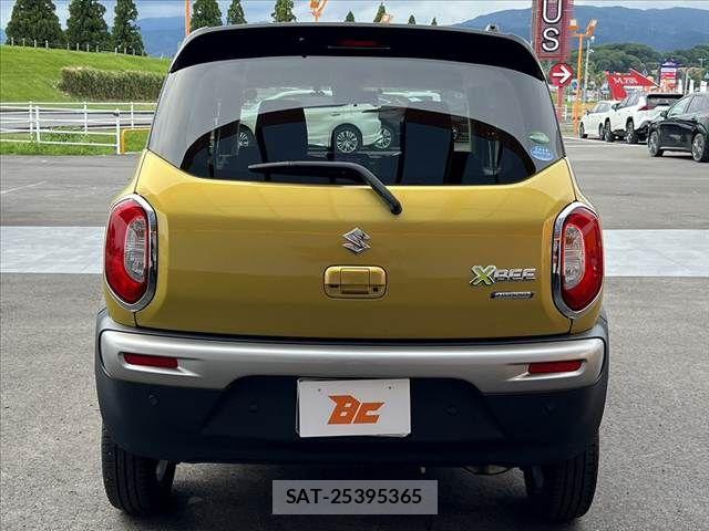 Suzuki X BEE 2018-05 7880679-13