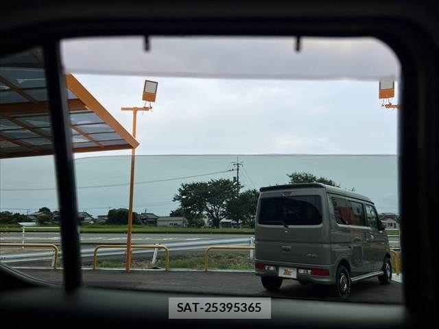 Suzuki X BEE 2018-05 7880679-21