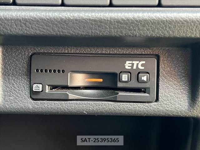 Suzuki X BEE 2018-05 7880679-24