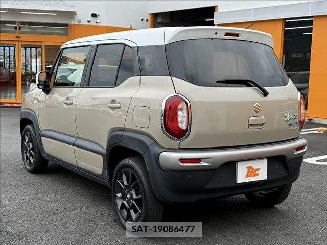 Suzuki X BEE 2021-08 7880677-12