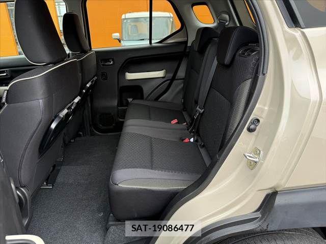 Suzuki X BEE 2021-08 7880677-17