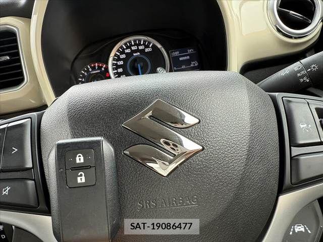 Suzuki X BEE 2021-08 7880677-3