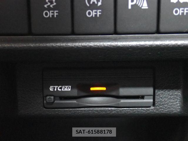 Suzuki X BEE 2019-11 7880678-18