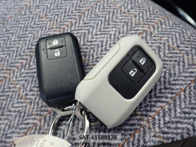 Suzuki X BEE 2019-11 7880678-28