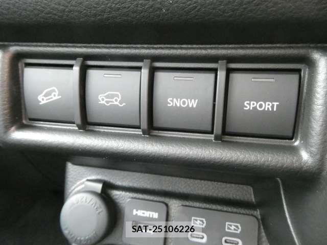 Suzuki X BEE 2026-06 7880670-6