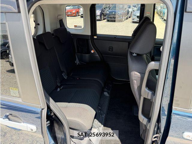Suzuki X BEE 2018-04 7981643-12
