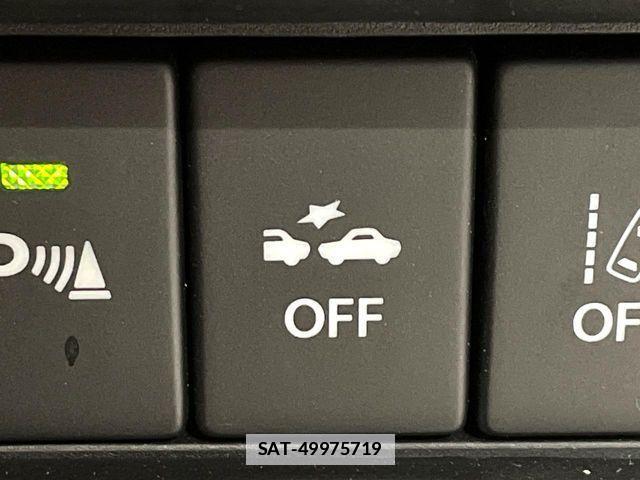 Suzuki X BEE 2018-04 7981647-2
