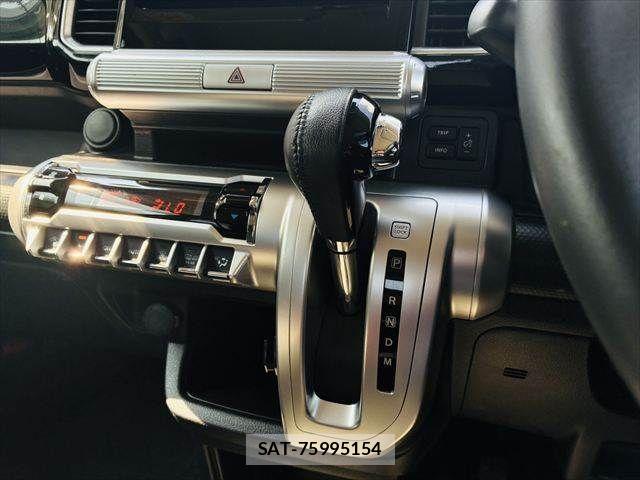 Suzuki X BEE 2018-04 8039356-24