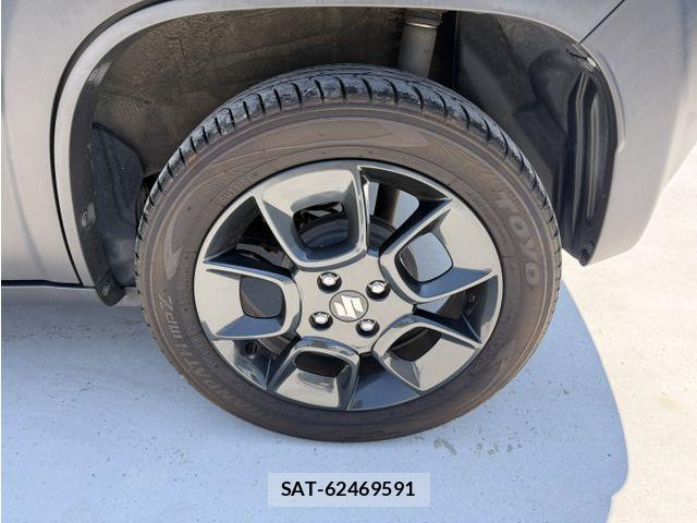Suzuki X BEE 2018-01 8076238-17