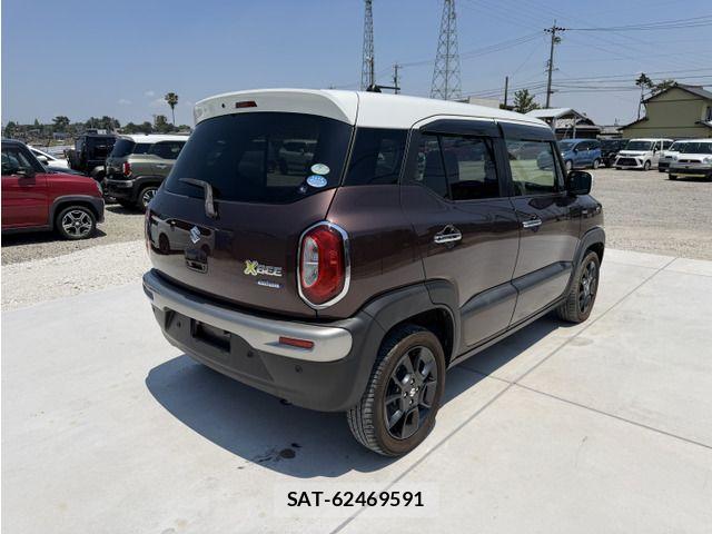 Suzuki X BEE 2018-01 8076238-1