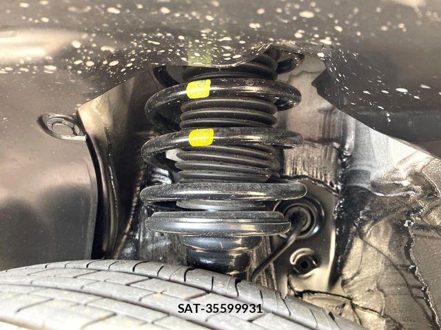 Suzuki X BEE 2025-10 8076231-19