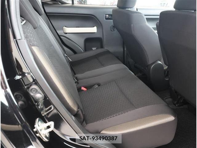 Suzuki X BEE 2017-12 8102888-12