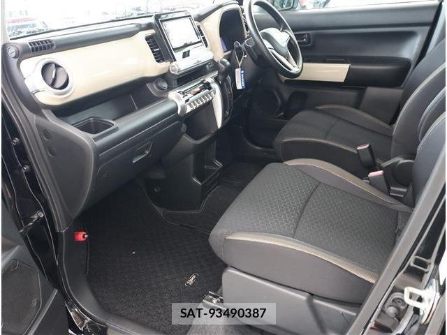 Suzuki X BEE 2017-12 8102888-13