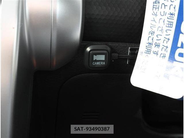 Suzuki X BEE 2017-12 8102888-25