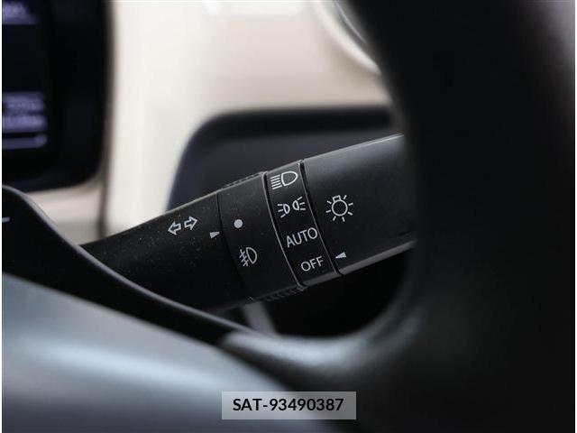 Suzuki X BEE 2017-12 8102888-28