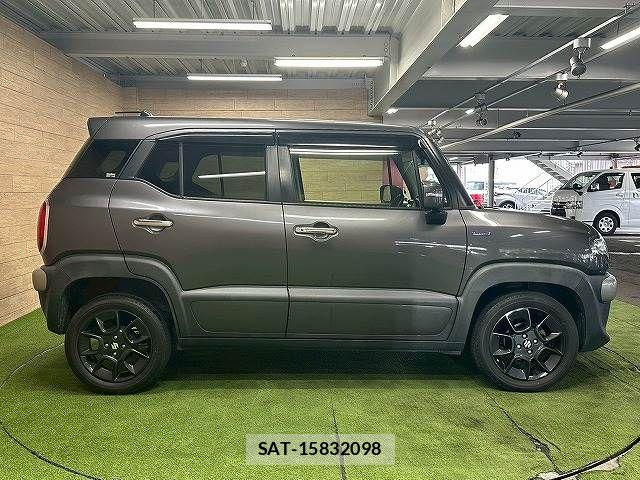 Suzuki X BEE 2019-05 8147045-17