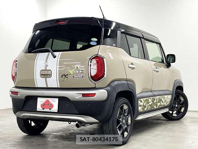 Suzuki X BEE 2019-11 8211130-2