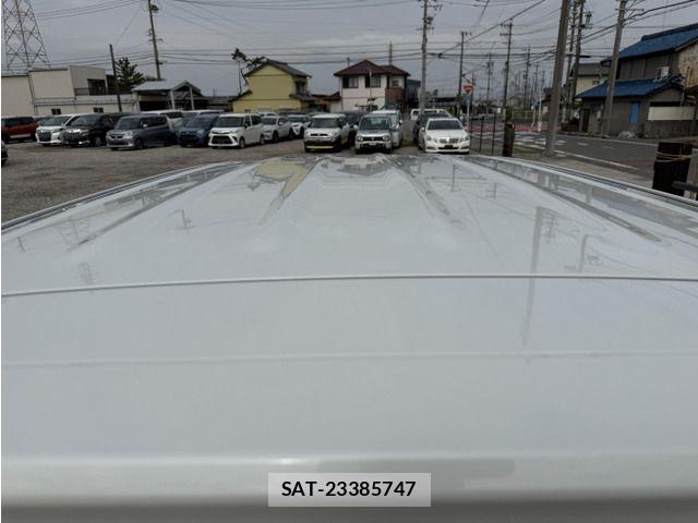 Suzuki X BEE 2018-04 8211137-13