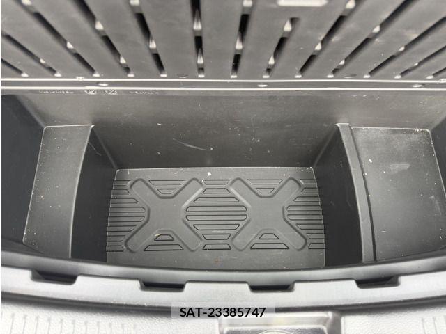 Suzuki X BEE 2018-04 8211137-15