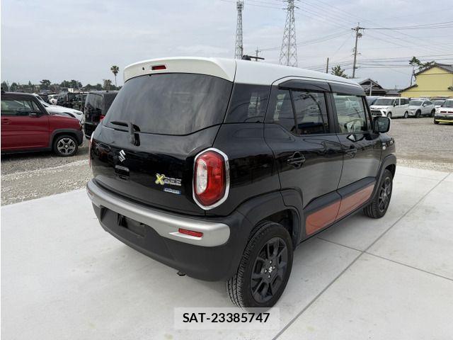 Suzuki X BEE 2018-04 8211137-1