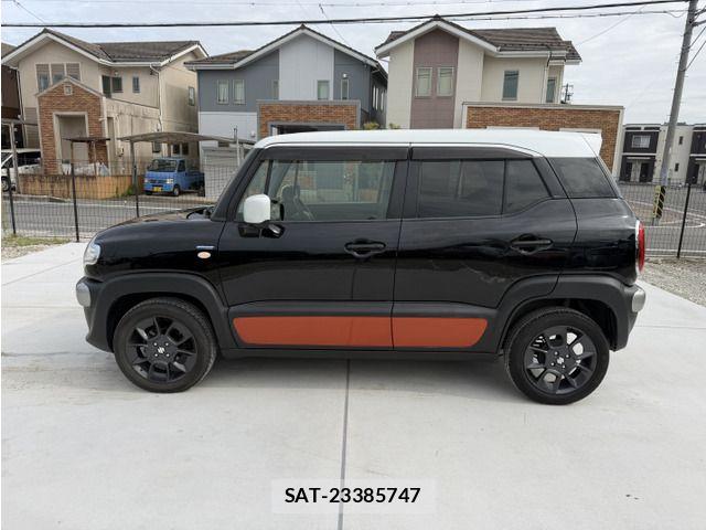 Suzuki X BEE 2018-04 8211137-4