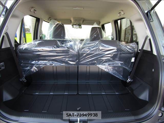 Suzuki X BEE 2026-07 8211128-19