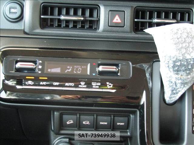Suzuki X BEE 2026-07 8211128-6