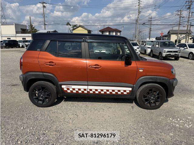 Suzuki X BEE 2019-03 8211135-5