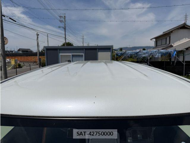 Suzuki X BEE 2019-04 8211134-11