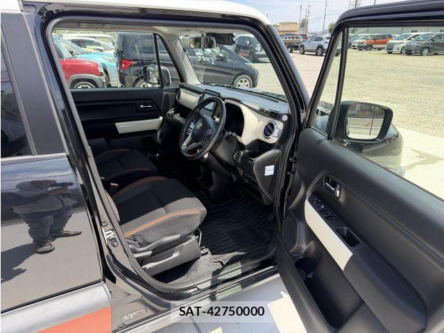 Suzuki X BEE 2019-04 8211134-15