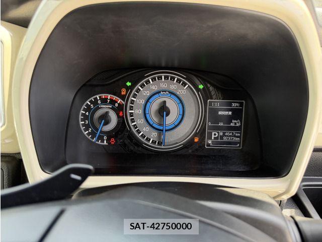 Suzuki X BEE 2019-04 8211134-16