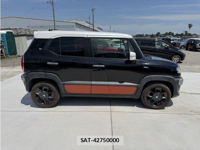 Suzuki X BEE 2019-04 8211134-7