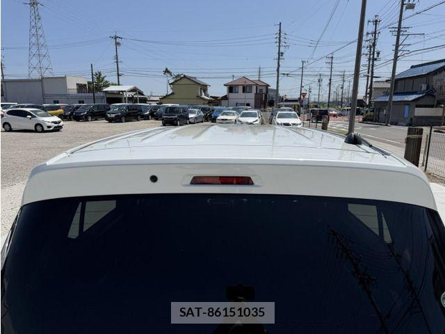 Suzuki X BEE 2018-05 8247239-15