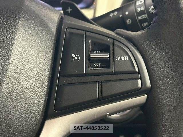 Suzuki X BEE 2018-03 8247237-9