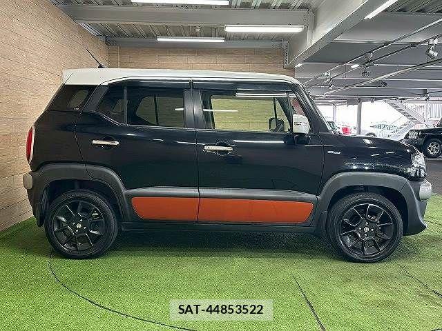 Suzuki X BEE 2018-03 8247237-14