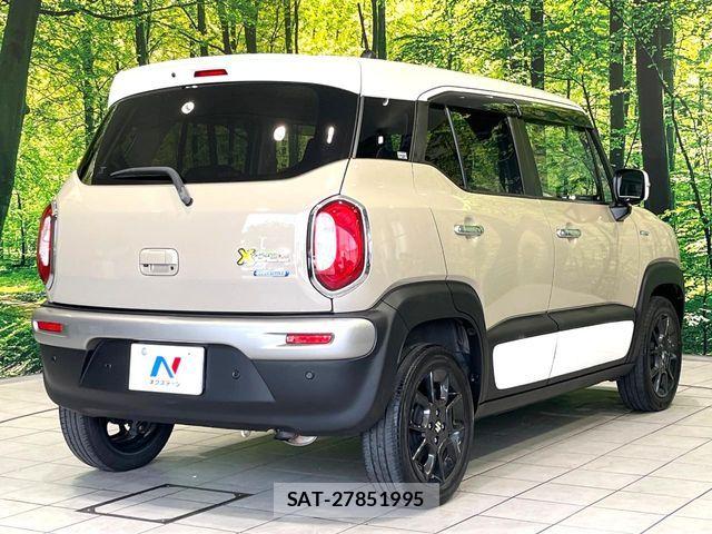 Suzuki X BEE 2018-06 8247236-16