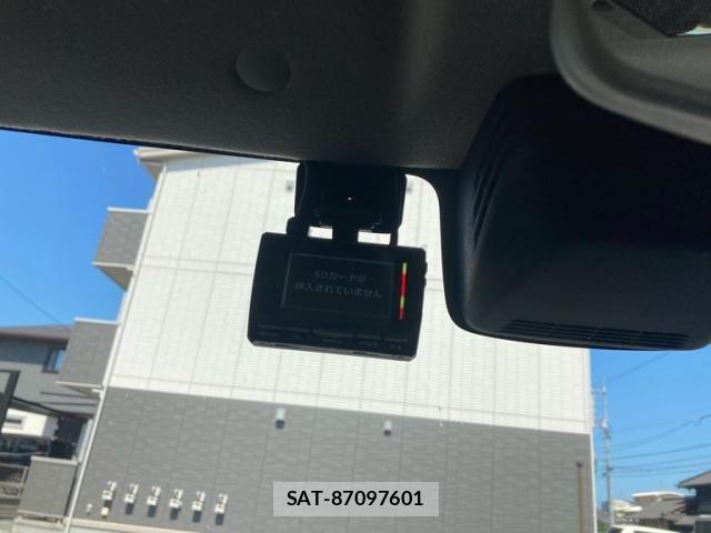 Suzuki X BEE 2019-07 8318255-16