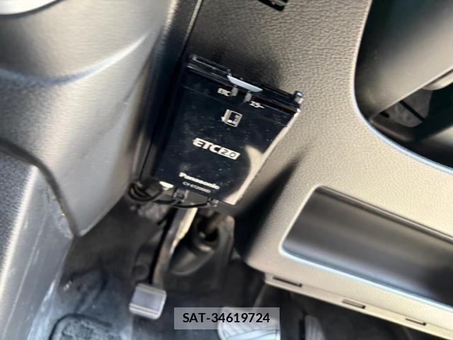 Suzuki X BEE 2017-12 8318254-15