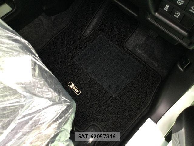Suzuki X BEE 2025-12 8318252-17