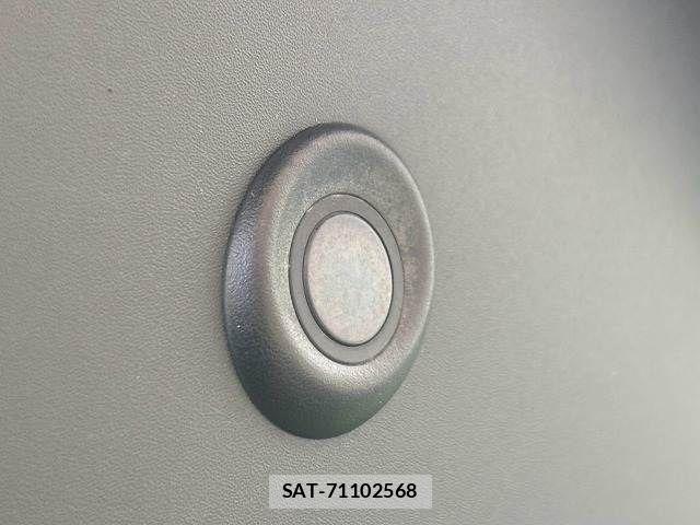 Suzuki X BEE 2019-09 8338604-5