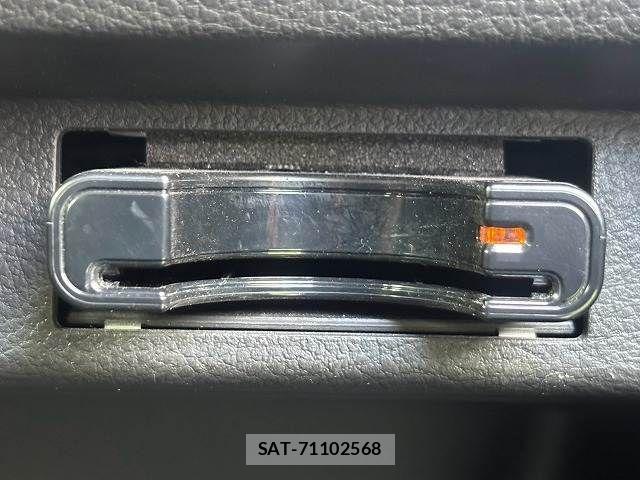 Suzuki X BEE 2019-09 8338604-6