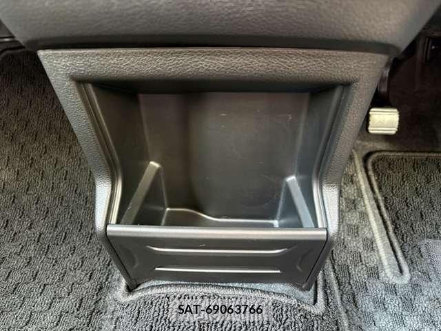Suzuki X BEE 2021-01 8334866-25
