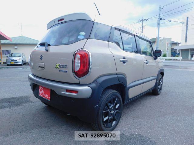 Suzuki X BEE 2018-11 8369913-4