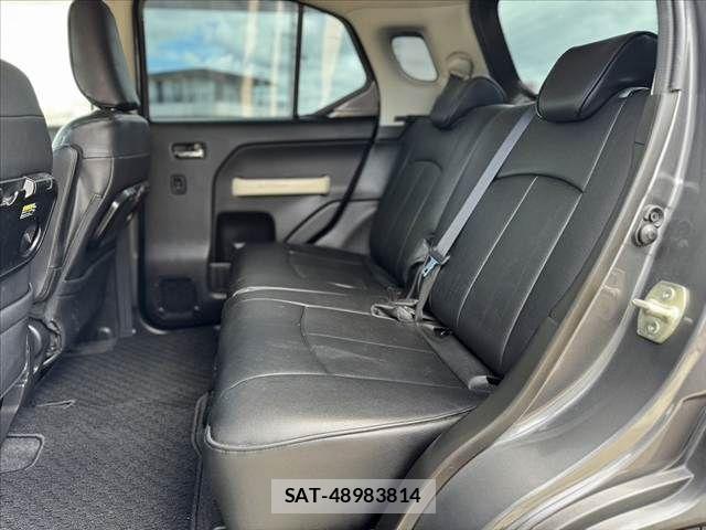Suzuki X BEE 2019-01 8369915-17
