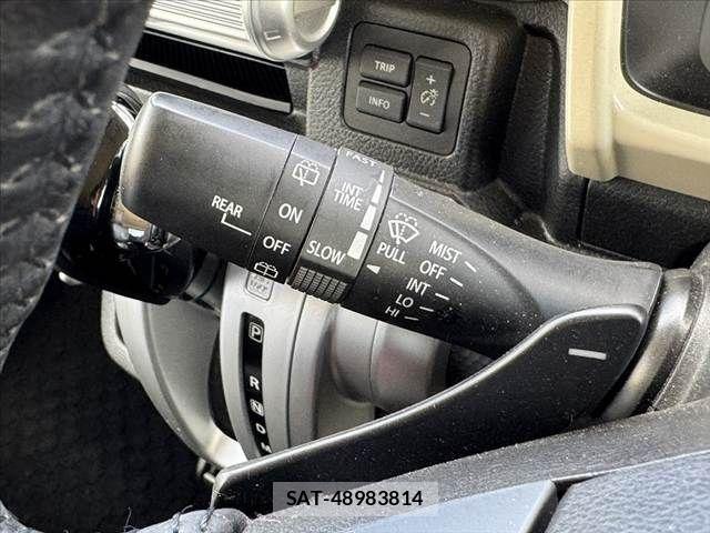 Suzuki X BEE 2019-01 8369915-25