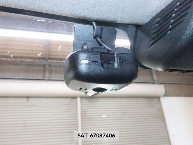 Suzuki X BEE 2021-02 8458812-13