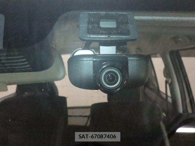 Suzuki X BEE 2021-02 8458812-14